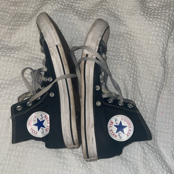 Converse - Picture 2 of 3